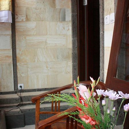 Corner Guest House Ubud Esterno foto