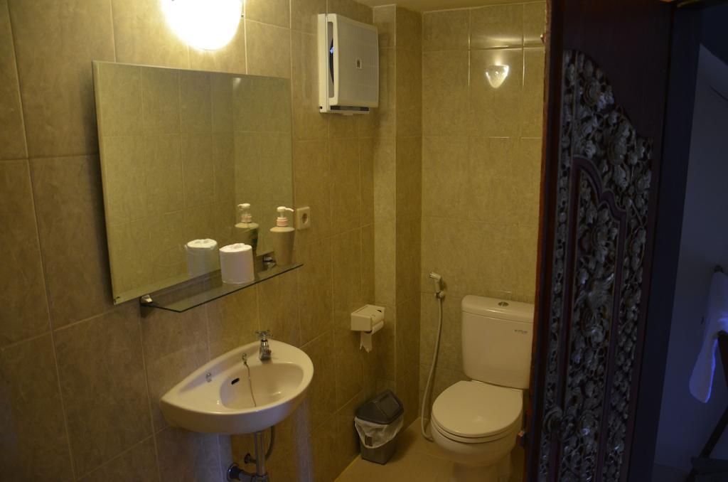 Corner Guest House Ubud Esterno foto